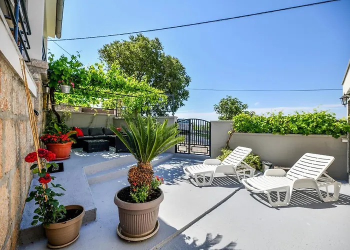 Holiday Home Skevini Dvori
