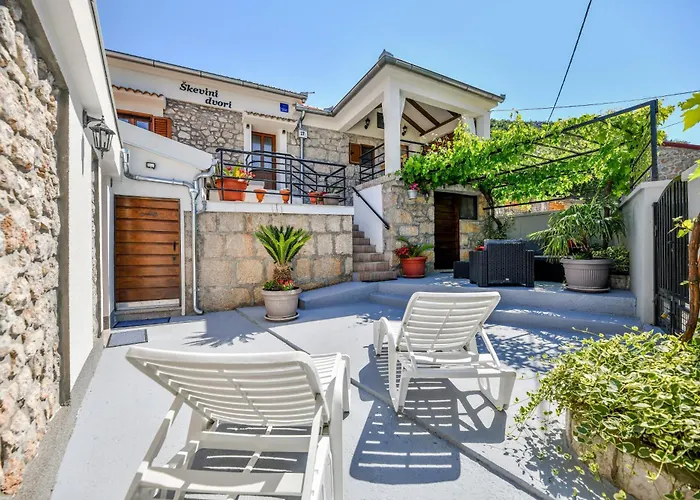 Holiday Home Skevini Dvori