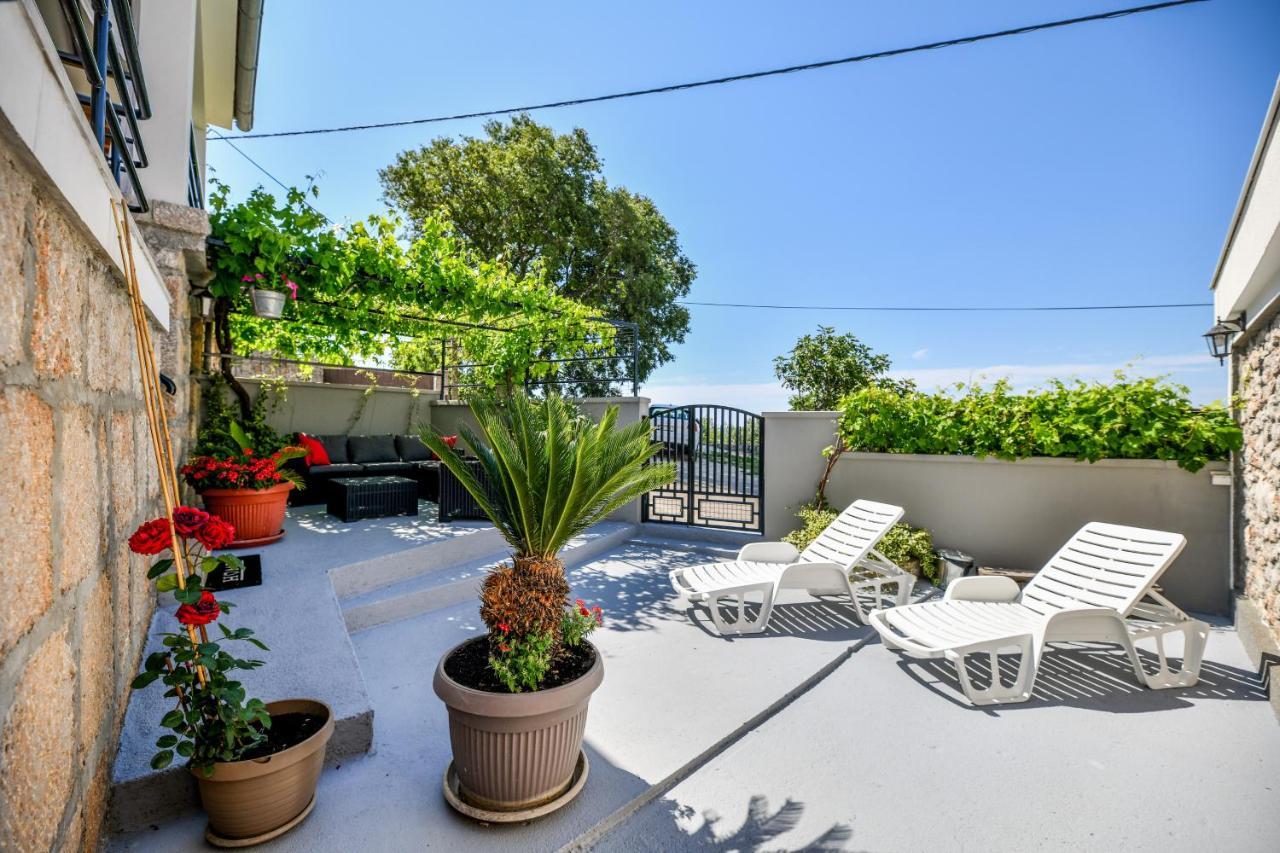 Skevini Dvori Holiday home *