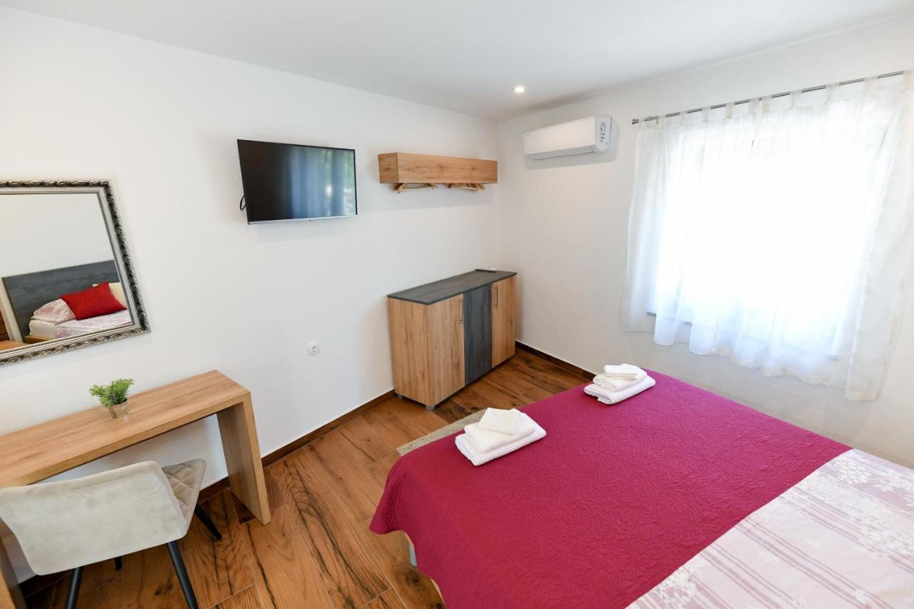 Holiday home Skevini Dvori *